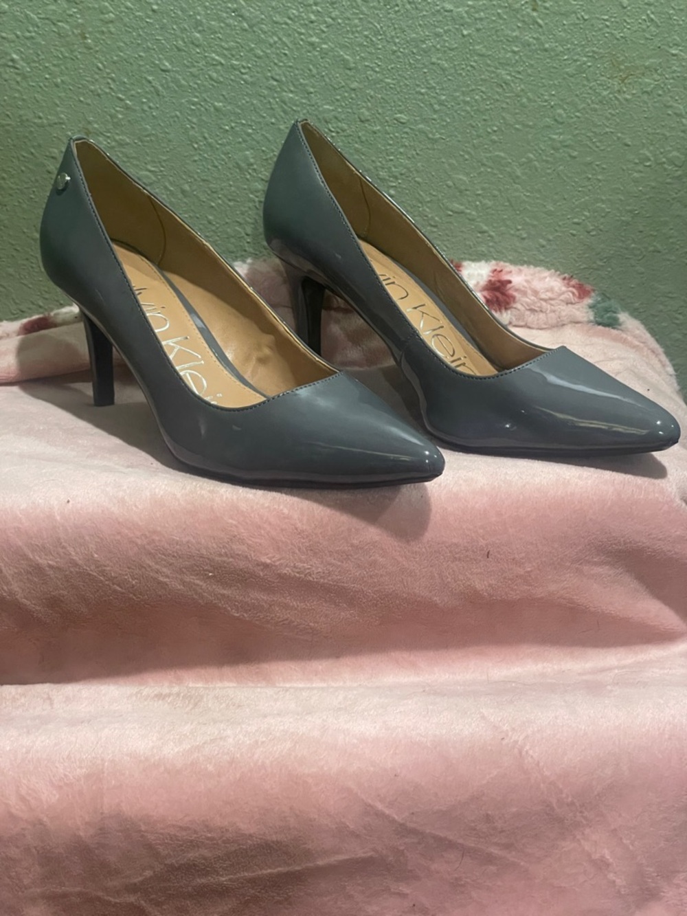Calvin Klein Gray Patent Pointed-Toe Pumps